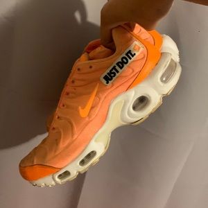 Women’s Nike Airmax 97 Sneakers